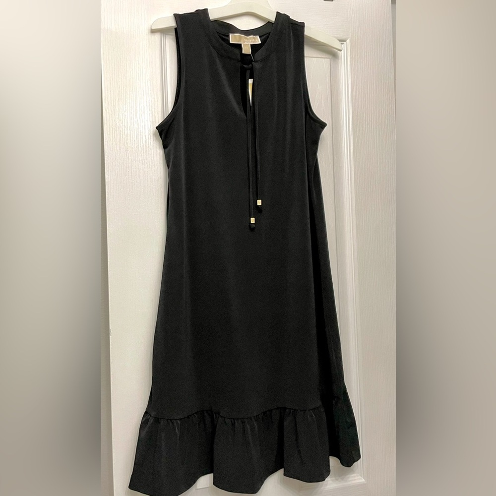 Adorable Michael Kors Sleeveless Black Dress NWT